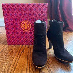Tory Burch Brown Platform Suede Boots (Size 8)